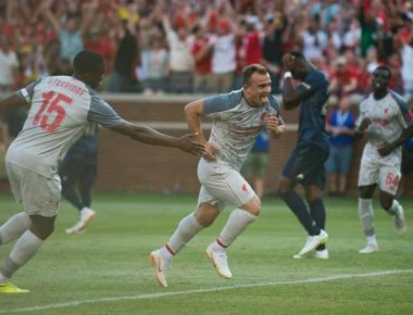 Δείτε το φανταστικό γκολ του Σακίρι από το φιλικό Λίβερπουλ - Μάντσεστερ Γιουνάιτεντ (βίντεο)